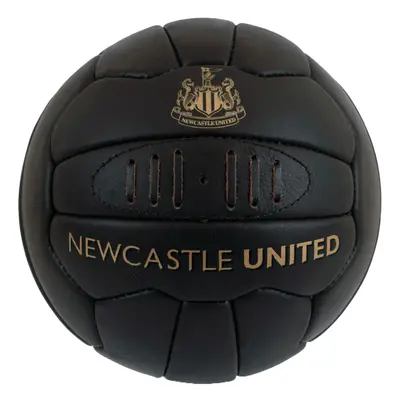 Newcastle United fotbalový míč Retro Heritage - size 5