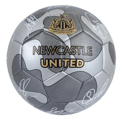 Newcastle United fotbalový míč Camo Sig - Size 5