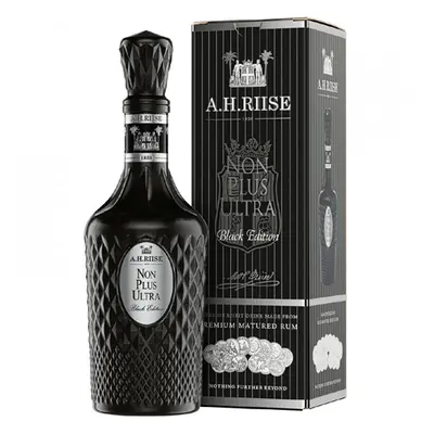 A.H. Riise Non Plus Ultra Black Edition 42% 0,7 l (karton)