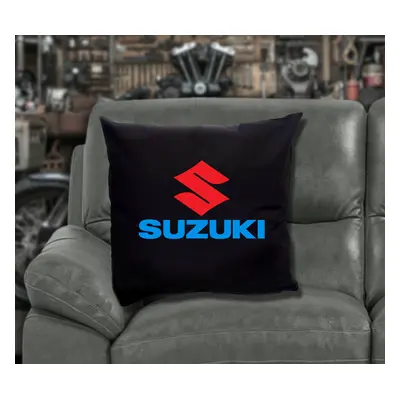 PRINT Polštář s motivem SUZUKI 40x40cm, černý, vhodný pro alergiky