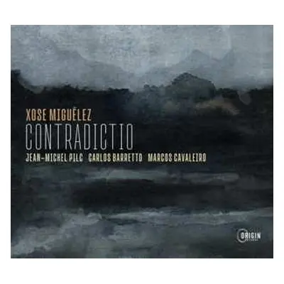 CD Xosé Miguélez: Contradictio