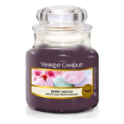 Yankee Candle Aromatická svíčka Classic malá Berry Mochi 104 g