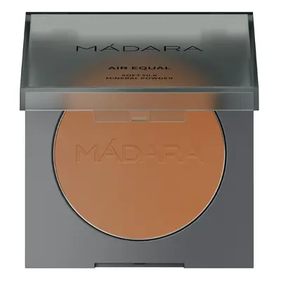 MÁDARA Hedvábný minerální pudr Air Egual (Soft Silk Mineral Powder) 9 g 03 Deep