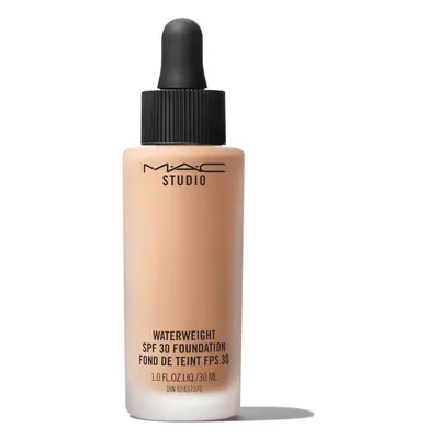 MAC Cosmetics Tekutý make-up Studio Waterweight SPF 30 (Foundation) 30 ml NW22