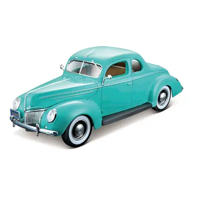 MAISTO - 1939 Ford Deluxe Coupe, zelená, 1:18