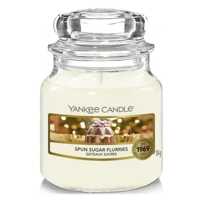 Yankee Candle vonná svíčka Classic ve skle malá Spun Sugar Flurries 104 g