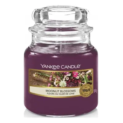 Yankee Candle vonná svíčka Classic ve skle malá Moonlit Blossoms 104 g