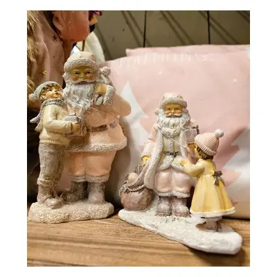 Růžová vánoční dekorace socha Santa s chlapcem - 13*11*18 cm