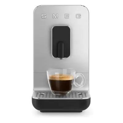 SMEG Automatický kávovar BCC11 na espresso 19 barů / 1,4l, černá - Smeg