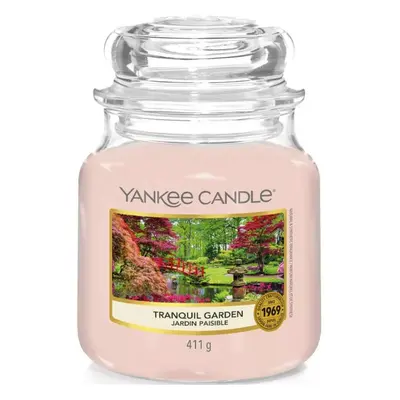 Yankee Candle vonná svíčka Classic ve skle střední Tranquil Garden 411 g