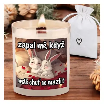 Krásná svíčka s praskajícím knotem 450g - Zapal mě, když máš chuť se mazlit