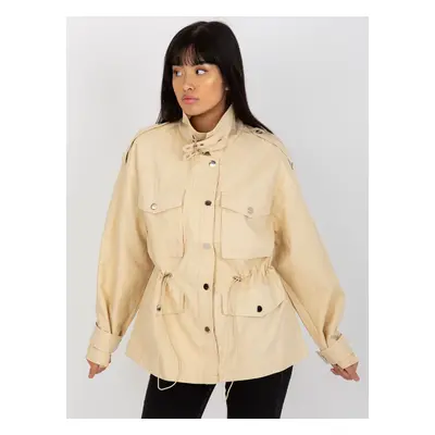 Béžová přechodová bunda s kapsami EM-KR-MC142.95-light beige