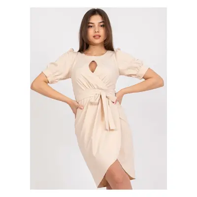 Béžové elegantní šaty s páskem -LK-SK-508622.06P-beige