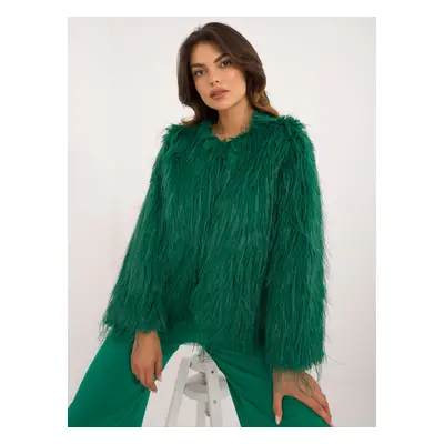 Tmavě zelená dámská kožíšková bunda se zapínáním na háčky AT-KR-2359.96P-dark green