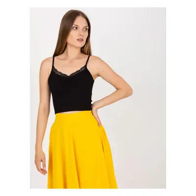 ČERNÝ CROP TOP KRAJKOU RV-TP-7988.09-BLACK