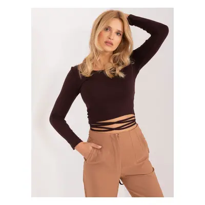 Tmavě hnědý crop top s dlouhým rukávem a ozdobnými šňůrkami EM-BZ-782.95-dark brown