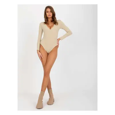 Béžové jednobarevné body výstřihem do V EM-BO-ES-21-590.77-beige