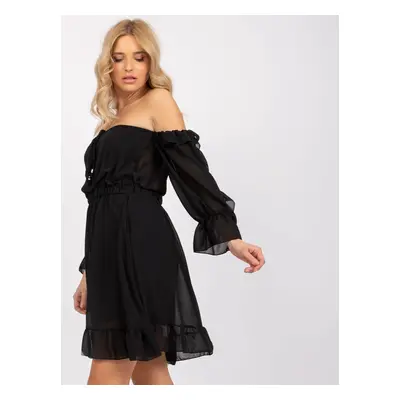 Černé šifonové šaty Monaco s výstřihem "carmen" TW-SK-BI-1189.47-black