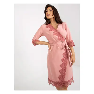 Růžové koktejlové šaty lemované krajkou -LK-SK-507347.35P-dark pink