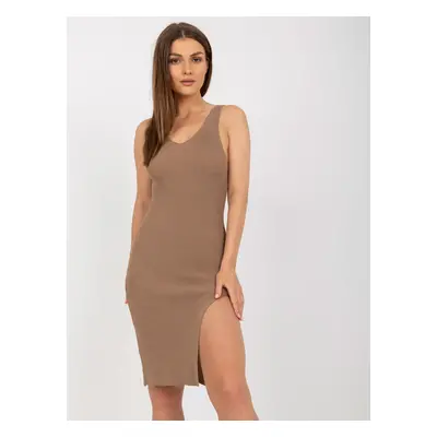 Tmavě béžové žebrované šaty s rozparkem -TW-SK-BI-B001.67P-dark beige