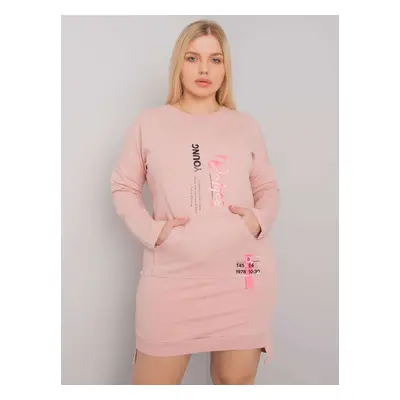 Pudrové šaty s nápisem Young a potisky RV-SK-7178.44-powder pink