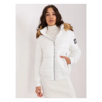 Bílá prošívaná bunda odnímatelnou kapucí NM-KR-TR8177.96P-white