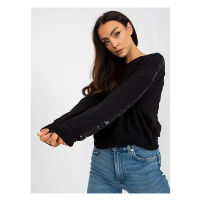 Černá dámská crop mikina s flitry RV-BL-8067.88-black