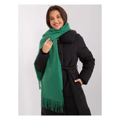 Tmavě zelená šála s třásněmi AT-SZ-23185.93P-dark green