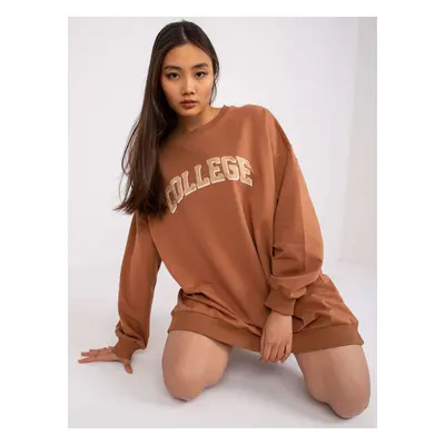 Světle hnědá oversize mikina Jessica s nápisem "College" -FA-BL-7649.85P-light brown