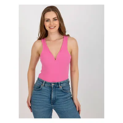 RŮŽOVÉ DÁMSKÉ ŽEBROVANÉ BODY S VÝSTŘIHEM NM-BO-L55093.29-PINK