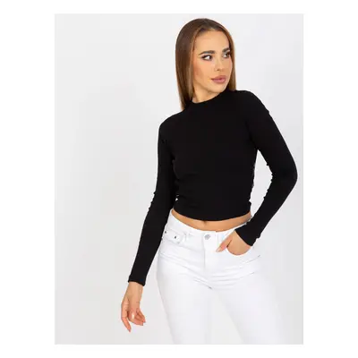 ČERNÝ CROP TOP HOLÝMI ZÁDY -RV-BZ-7987.49-BLACK