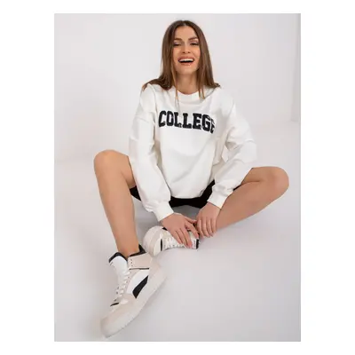 Bílá oversize mikina Jessica s nápisem "College" -FA-BL-7649.85P-white