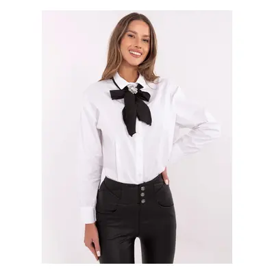 Bílá dámská elegantní košile s ozdobným šátkem DHJ-KS-9236.92P-white