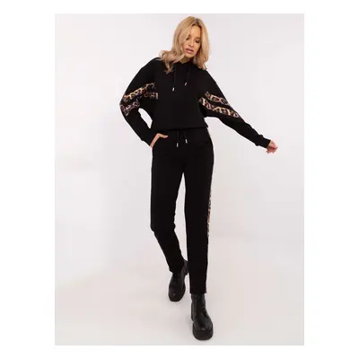 Černá dámská tepláková souprava leopardími vsadkami CLM-KMPL-1426.39P-black