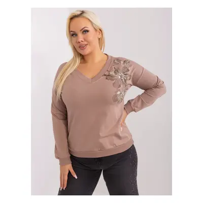 Tmavě béžové tričko s aplikací a výstřihem do V -RV-BZ-9232.27-dark beige