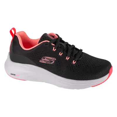 Černé dámské tenisky Skechers Vapor Foam - Fresh Trend s korálovými detaily 150024-BKPK