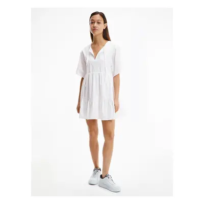 Tommy Jeans dámské bílé šaty TIERED KAFTAN