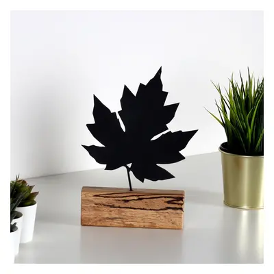 Hanah Home Kovová dekorace Maple 27 cm černá