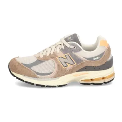 New Balance M2002