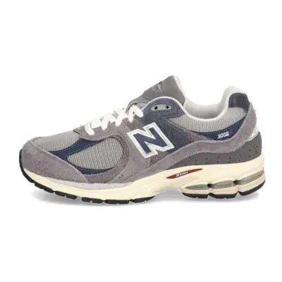 New Balance M2002