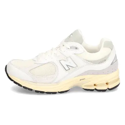 New Balance M2002