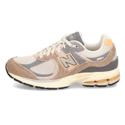 New Balance M2002