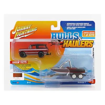 Johnny lightning International Scout With Trailer And Boat 1979 1:64 Červená Černá