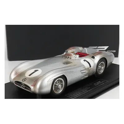 Gp-replicas Mercedes benz F1 W196r Streamliners N 1 1:18, stříbrná