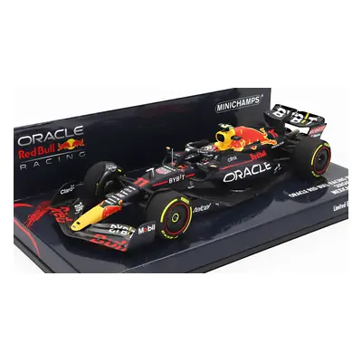 Minichamps Red bull F1 Rb18 Team Oracle Red Bull Racing N 11 1:43, tmavě modrá