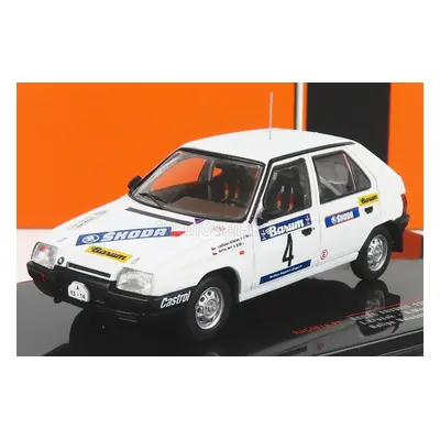 Ixo-models Škoda Favorit 136l (night Version) N 4 Rally Valašská Zima 1989 1:43, bílá