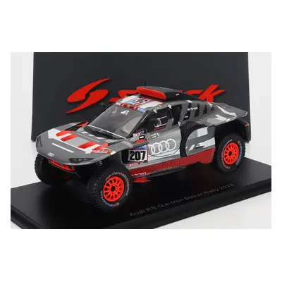 Spark-model Audi Q E-tron Rs Team Audi Sport N 207 Rally Dakar 2023 Carlos Sainz - Lucas Cruz 1: