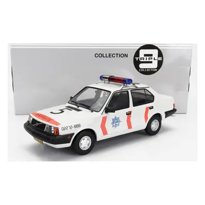 Triple9 Volvo 340 Dl Dutch Police Rijkspolitie 1987 1:18 Bílá Oranžová