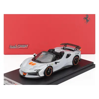 Looksmart Ferrari Sf90 Xx Stradale Spider 2024 1:43 Bianco Artico - Bílá Met Oranžová Černá