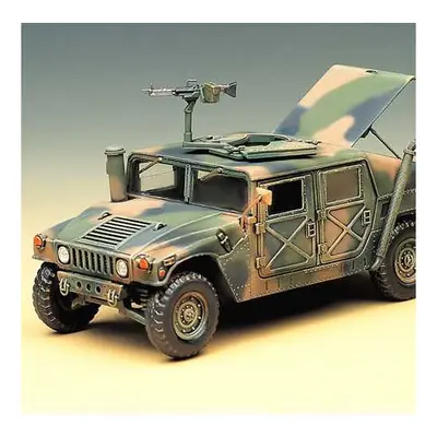 Academy M-1025 Armored Carrier (1:35)